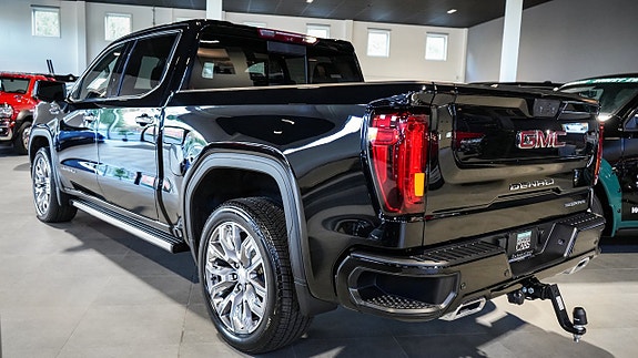 GMC Sierra 7 of 26