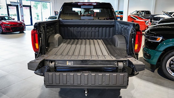 GMC Sierra 9 of 26