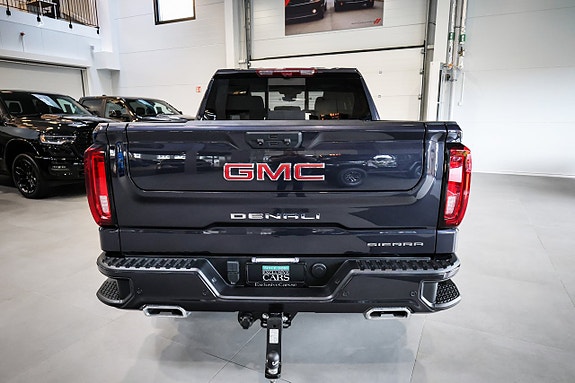 GMC Sierra 6 of 30