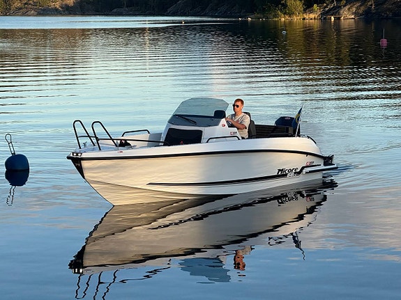 Micore 68CC R-Design Mercury 200 V6 NY