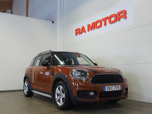 MINI Countryman Cooper 3 of 5