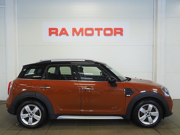MINI Countryman Cooper 4 of 5
