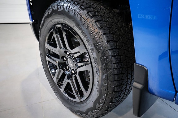 Chevrolet Silverado EV 10 of 30