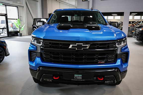 Chevrolet Silverado EV 3 of 30