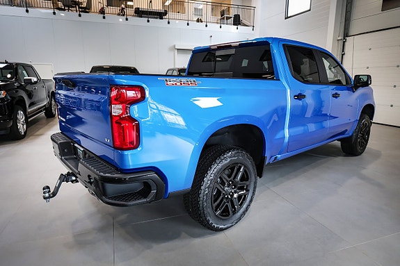 Chevrolet Silverado EV 4 of 30
