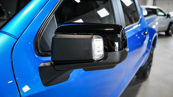 Chevrolet Silverado EV 12 of 20