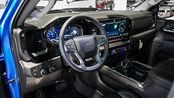 Chevrolet Silverado EV 18 of 20