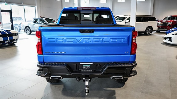 Chevrolet Silverado EV 8 of 20