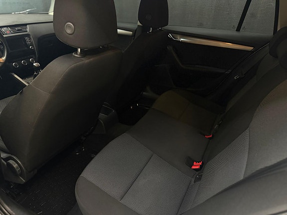 Skoda Octavia 17 of 23