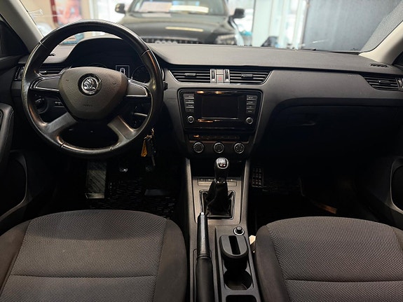 Skoda Octavia 8 of 23