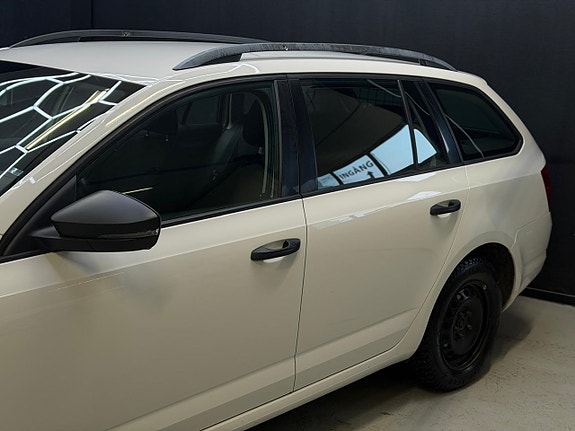 Skoda Octavia 14 of 23