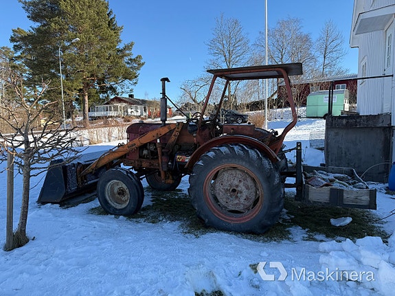 Traktor Volvo T25 + Tillbehör 6 of 27