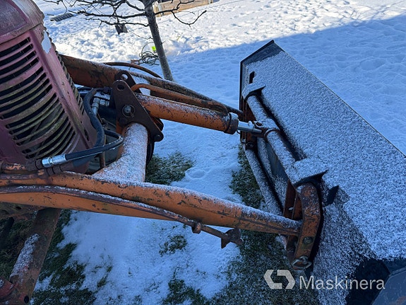 Traktor Volvo T25 + Tillbehör 18 of 27