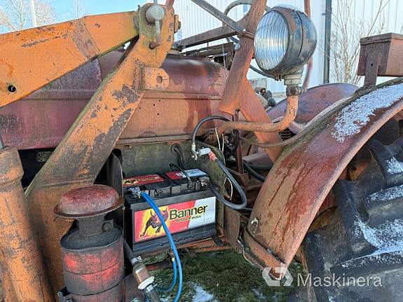 Traktor Volvo T25 + Tillbehör 13 of 27