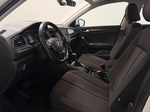 Volkswagen T-Roc 8 of 13