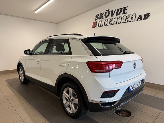 Volkswagen T-Roc 4 of 13