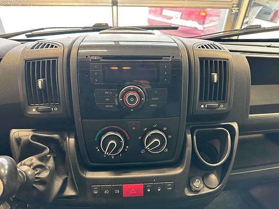 Peugeot Boxer 13 of 16