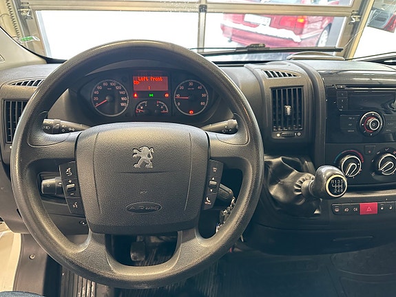 Peugeot Boxer 14 of 16
