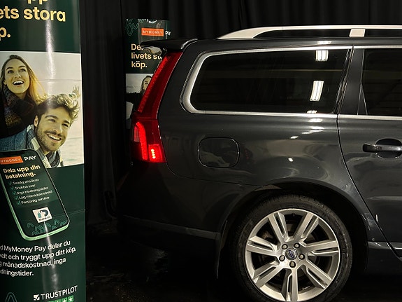 Volvo V70 6 of 25
