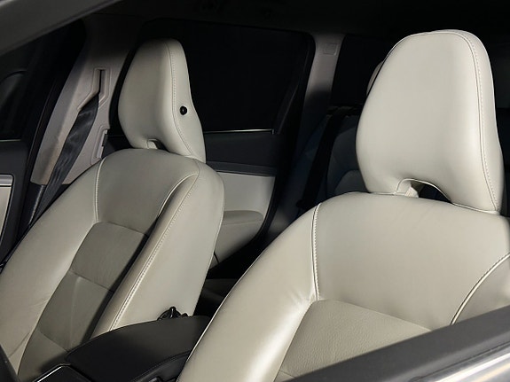 Volvo V70 16 of 25