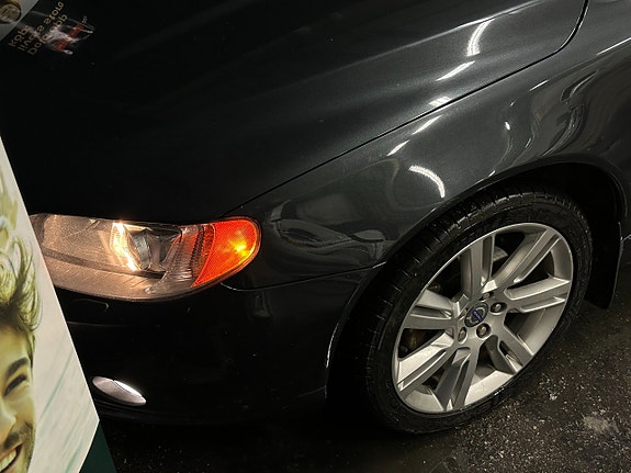 Volvo V70 7 of 25