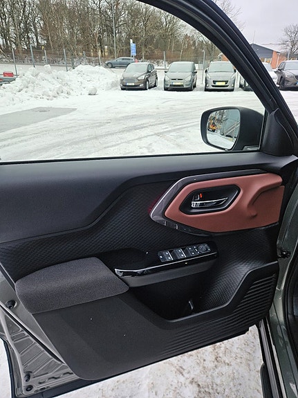 Suzuki eVitara 6 of 18