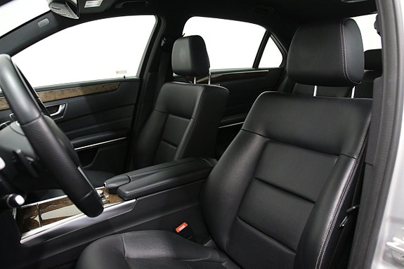 Mercedes-Benz E250 6 of 26