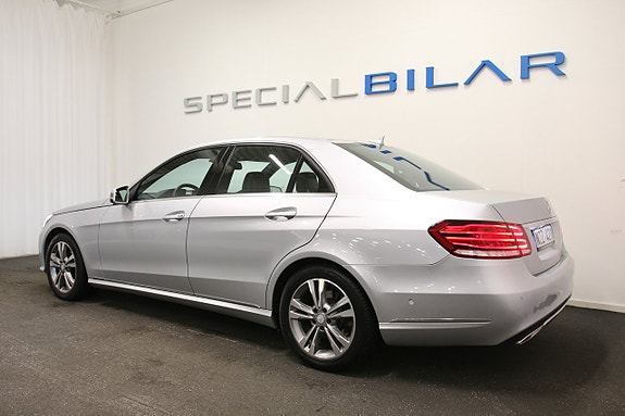 Mercedes-Benz E250 3 of 5