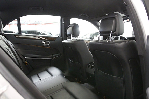 Mercedes-Benz E250 17 of 26