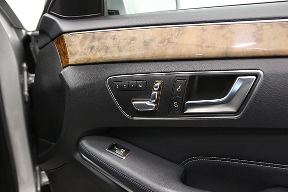 Mercedes-Benz E250 20 of 26
