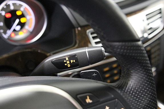Mercedes-Benz E250 8 of 26