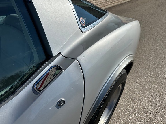 Chevrolet Corvette 12 of 24