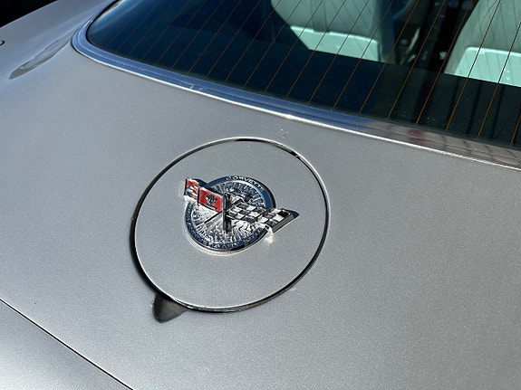 Chevrolet Corvette 14 of 24