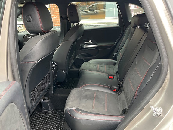 Mercedes-Benz B250 e 9 of 11