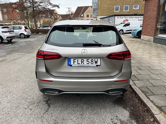 Mercedes-Benz B250 e 5 of 5