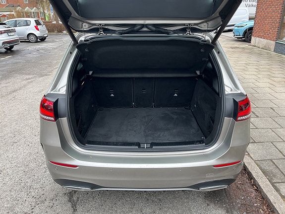 Mercedes-Benz B250 e 6 of 11