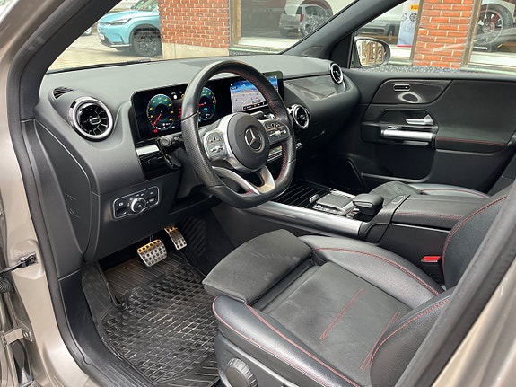 Mercedes-Benz B250 e 8 of 11
