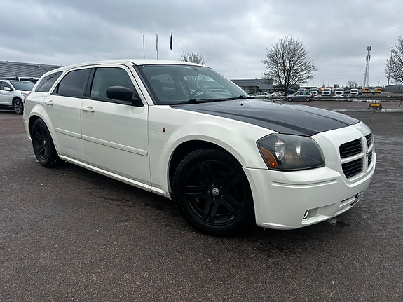 Dodge Magnum 2 of 10