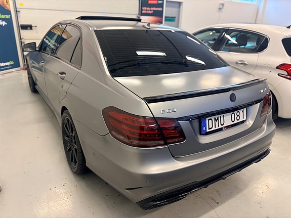 Mercedes-Benz E63 10 of 27