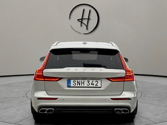 Volvo V60 4 of 24
