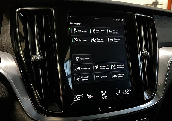 Volvo V60 13 of 24