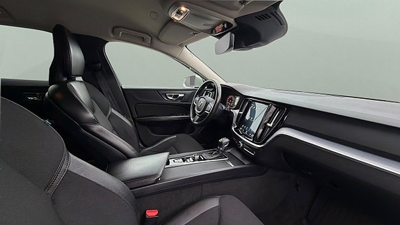 Volvo V60 11 of 24