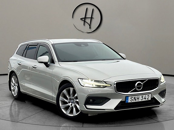 Volvo V60 2 of 24