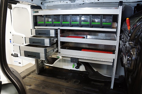 Ford Transit Connect 10 of 13