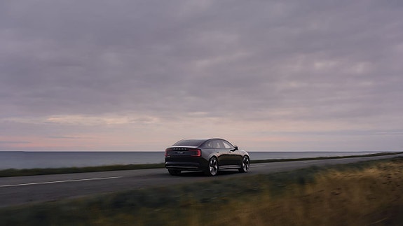 Volvo ES90 10 of 17