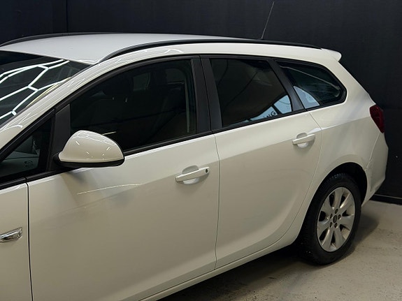 Opel Astra 14 of 21