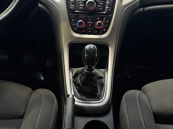 Opel Astra 12 of 21