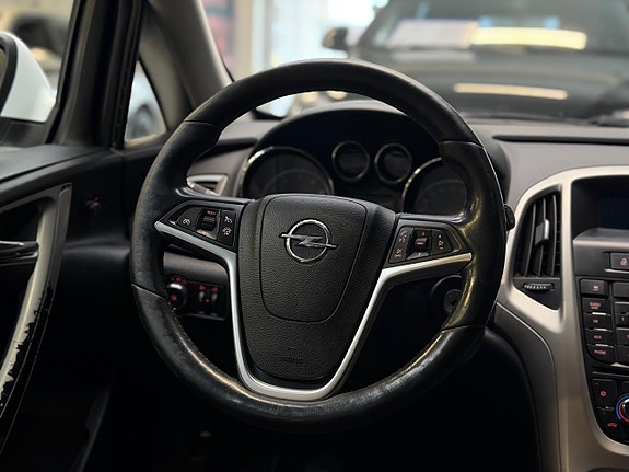 Opel Astra 9 of 21