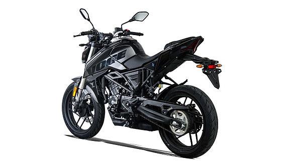 Voge R125 7 of 12