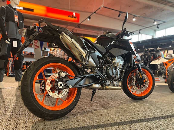 KTM 790 Duke 11 of 14